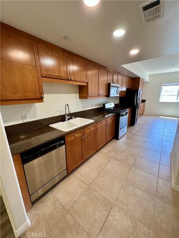 17168 Newhope 202, Fountain Valley, CA 92708