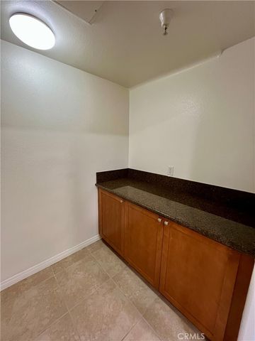 17168 Newhope 202, Fountain Valley, CA 92708