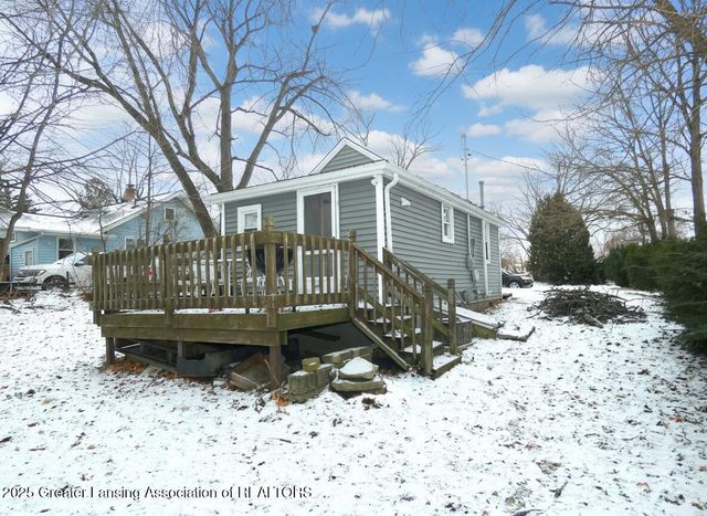 4445 North Street, Holt, MI 48842