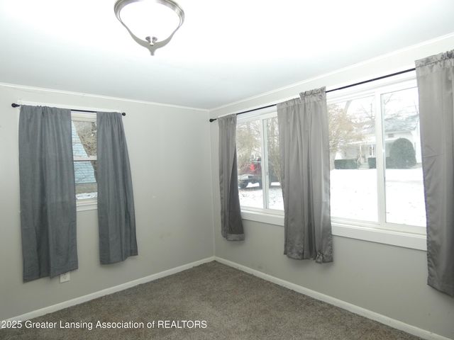 4445 North Street, Holt, MI 48842