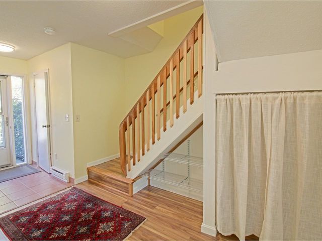 B10 Stonehedge Drive, South Burlington, VT 05403