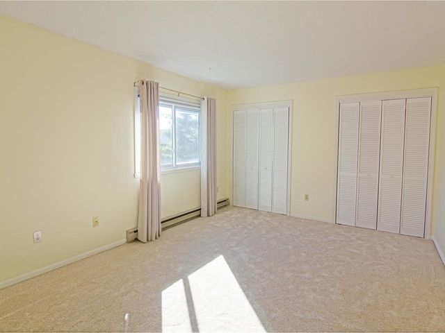 B10 Stonehedge Drive, South Burlington, VT 05403