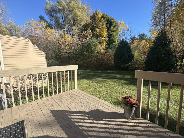 B10 Stonehedge Drive, South Burlington, VT 05403