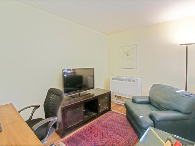 B10 Stonehedge Drive, South Burlington, VT 05403