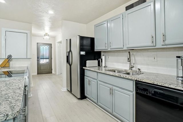 2358 Honeycomb Court, Fort Worth, TX 76131