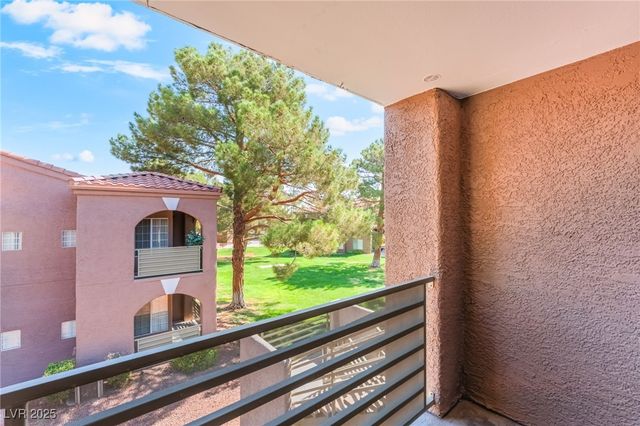 2120 Sealion Drive 207, Las Vegas, NV 89128