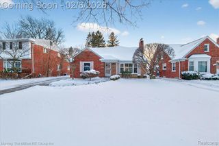 351 Ridgemont Road, Grosse Pointe Farms, MI 48236