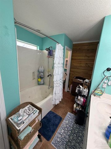 2746 Terry Cove Dr, Milton, FL 32583