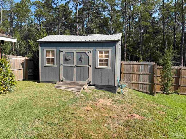 2746 Terry Cove Dr, Milton, FL 32583