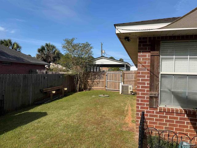 2746 Terry Cove Dr, Milton, FL 32583