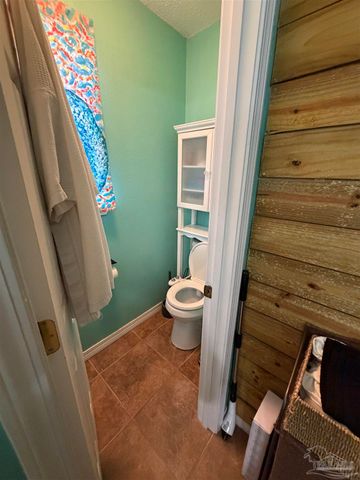 2746 Terry Cove Dr, Milton, FL 32583