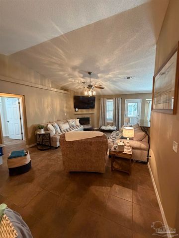 2746 Terry Cove Dr, Milton, FL 32583