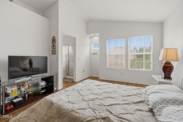 799 Saratoga Avenue, Ventura, CA 93003