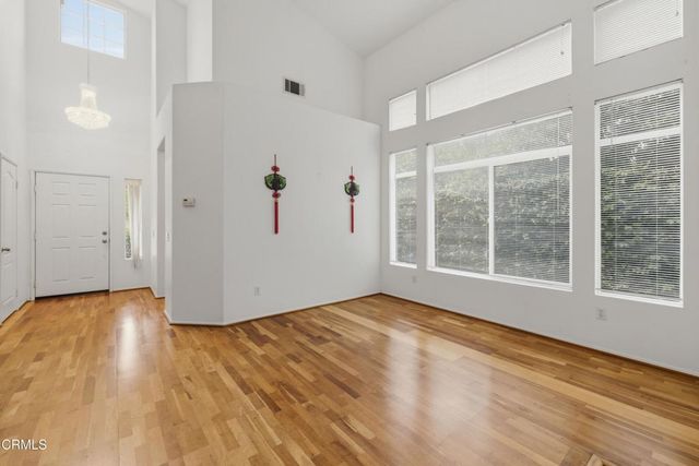 799 Saratoga Avenue, Ventura, CA 93003