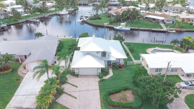 1694 SW Boatswain Place, Palm City, FL 34990