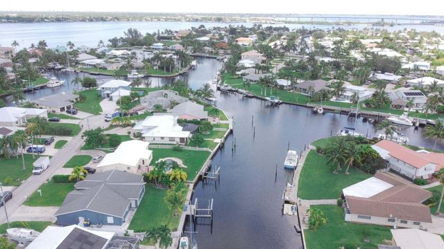 1694 SW Boatswain Place, Palm City, FL 34990