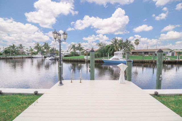 1694 SW Boatswain Place, Palm City, FL 34990