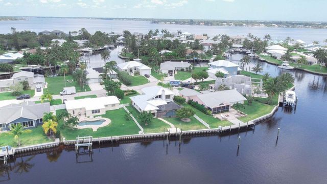 1694 SW Boatswain Place, Palm City, FL 34990
