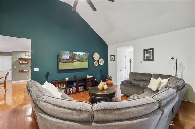 337 Mckibben Drive, Locust Grove, GA 30248