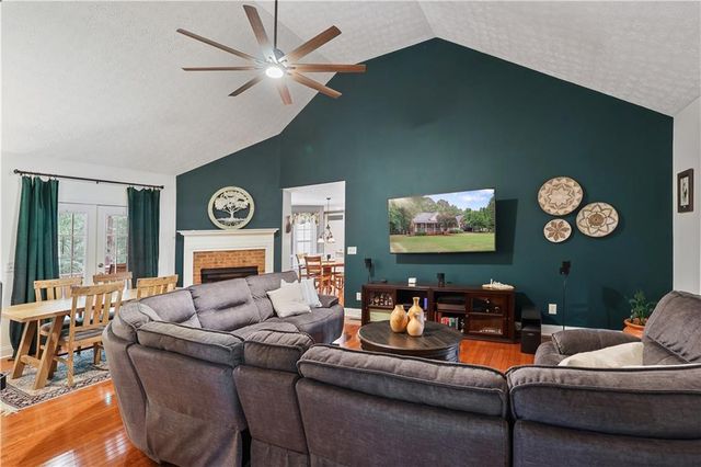 337 Mckibben Drive, Locust Grove, GA 30248