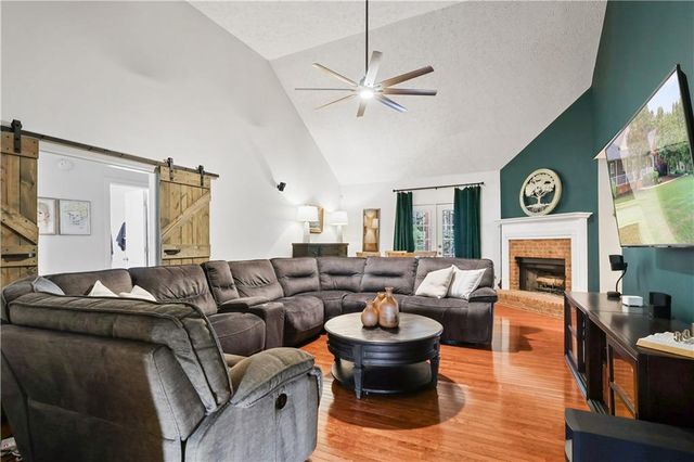 337 Mckibben Drive, Locust Grove, GA 30248