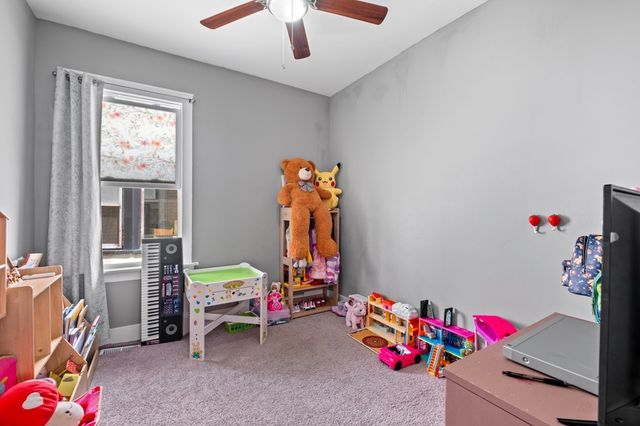 10724 S Prairie Avenue, Chicago, IL 60628