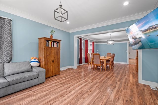 10724 S Prairie Avenue, Chicago, IL 60628