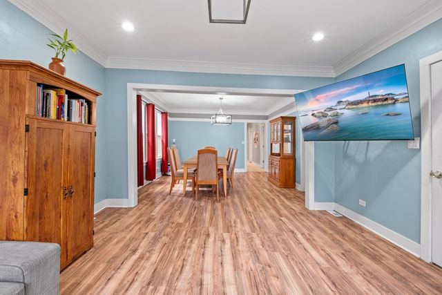 10724 S Prairie Avenue, Chicago, IL 60628