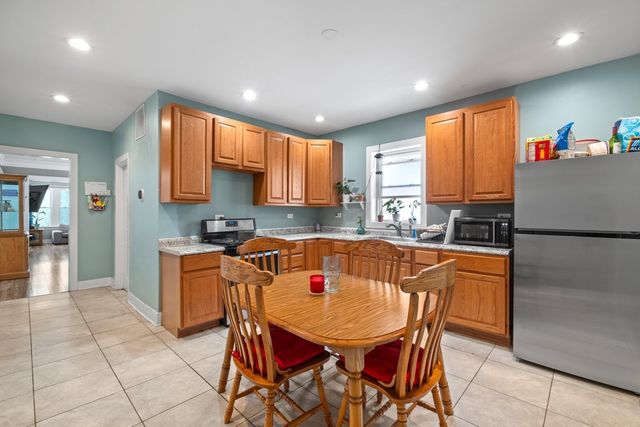 10724 S Prairie Avenue, Chicago, IL 60628