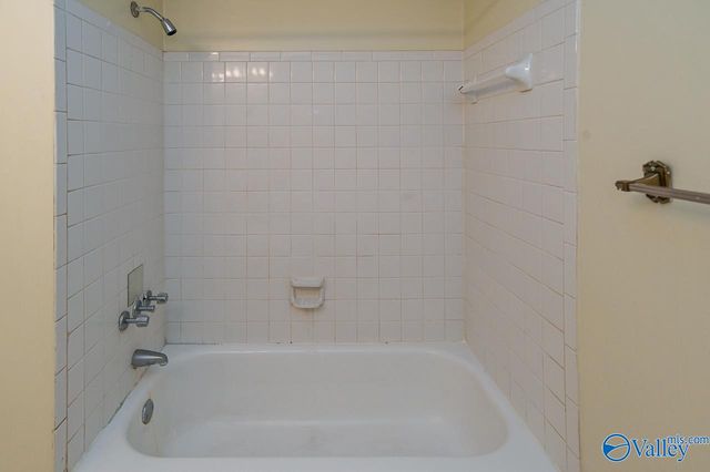 2225 Golf Road #409, Huntsville, AL 35802