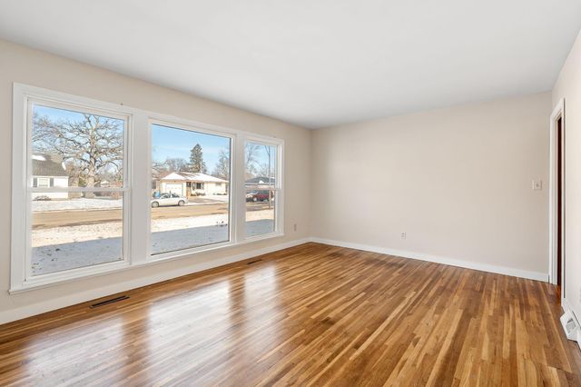 323 Murray Street, Owatonna, MN 55060