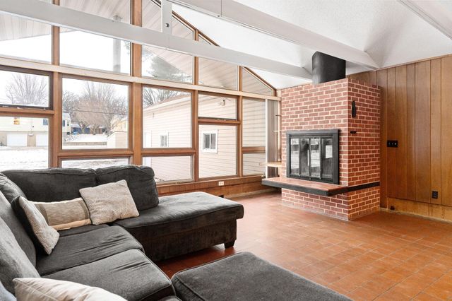 323 Murray Street, Owatonna, MN 55060