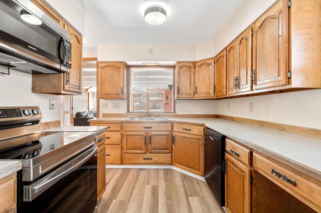 323 Murray Street, Owatonna, MN 55060