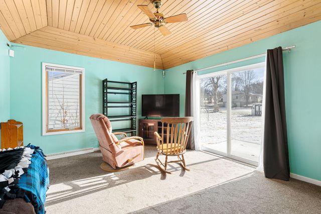 323 Murray Street, Owatonna, MN 55060