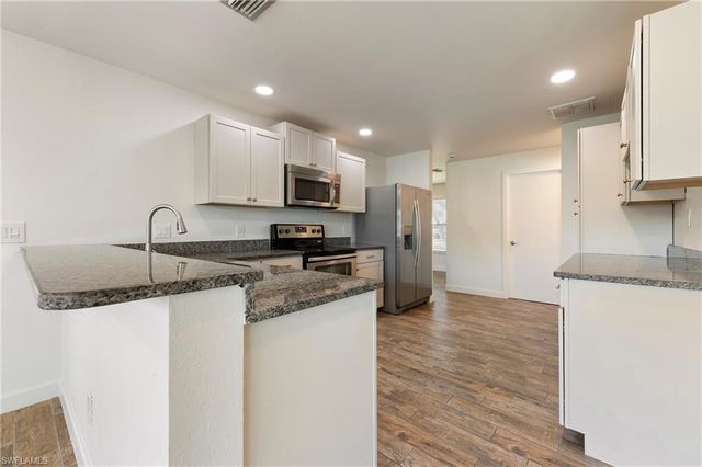 4548 Gulf AVE, North Fort Myers, FL 33903