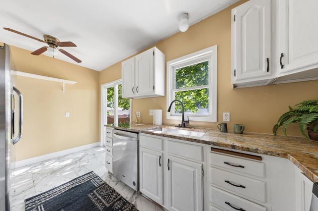 3318 Vincent Avenue N, Minneapolis, MN 55412