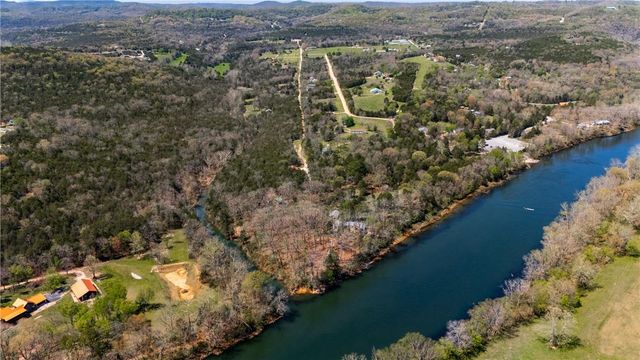 895 Flamingo Lane, Eureka Springs, AR 72631