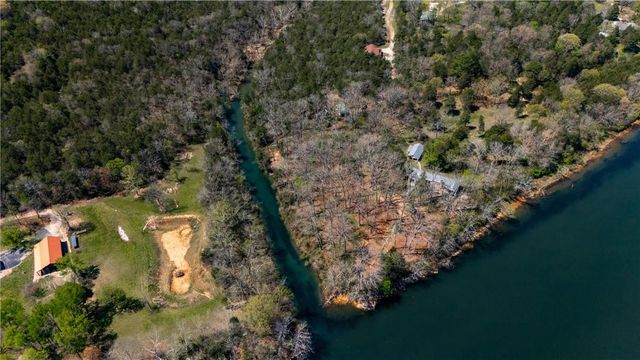 895 Flamingo Lane, Eureka Springs, AR 72631