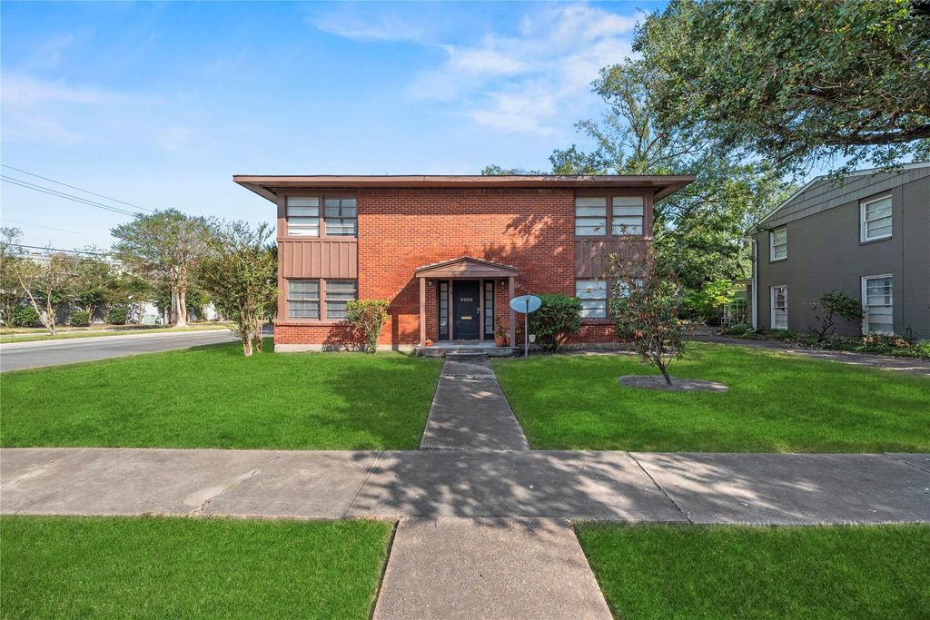 3930 Law Street 2, Houston, TX 77005