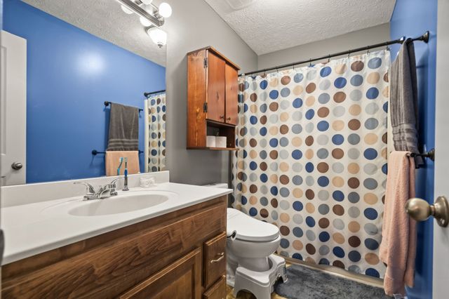 363 N Centerpoint Rd, Portland, TN 37148