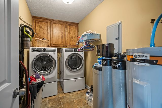 363 N Centerpoint Rd, Portland, TN 37148