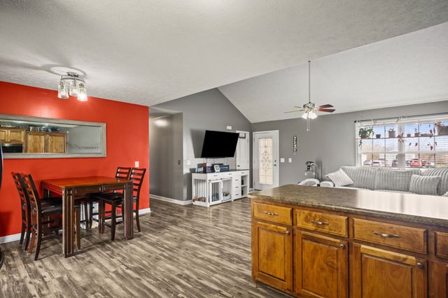 363 N Centerpoint Rd, Portland, TN 37148