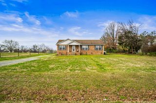 363 N Centerpoint Rd, Portland, TN 37148