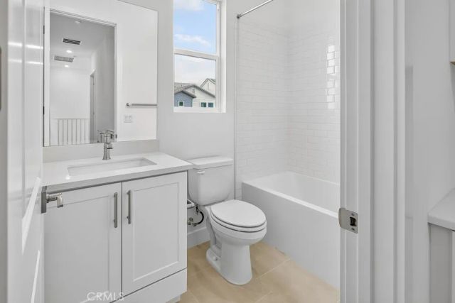 204 Briar Moon, Irvine, CA 92618