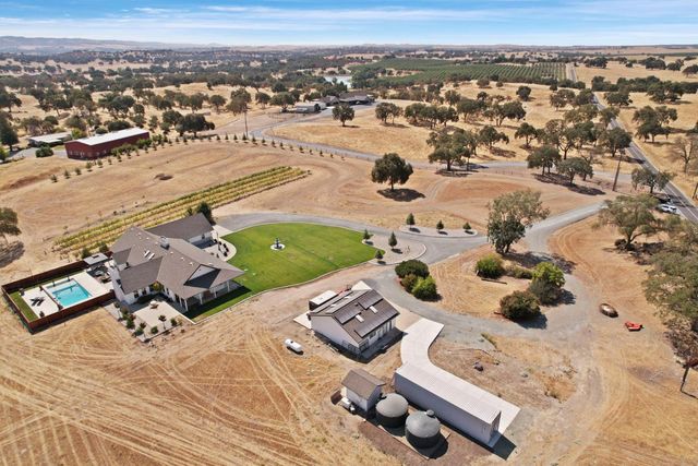 8779 Ospital Rd, Valley Springs, CA 95252