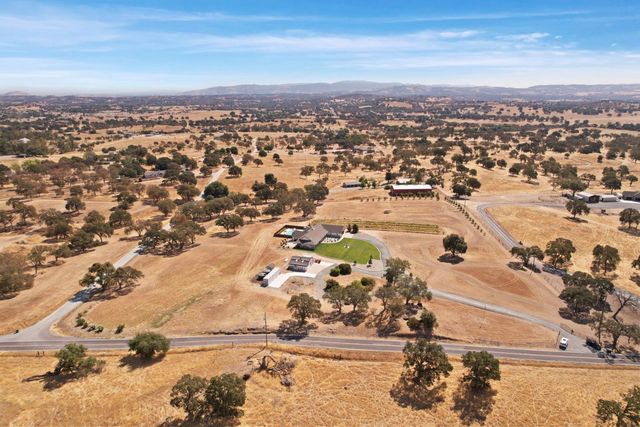 8779 Ospital Rd, Valley Springs, CA 95252