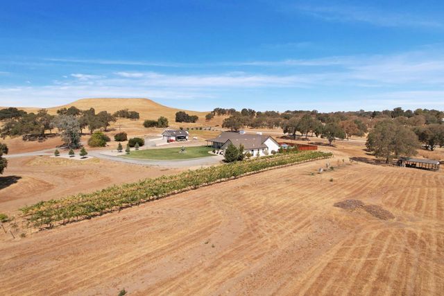 8779 Ospital Rd, Valley Springs, CA 95252