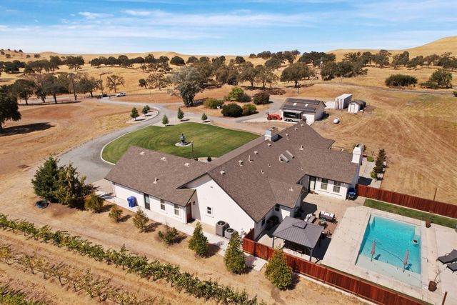 8779 Ospital Rd, Valley Springs, CA 95252