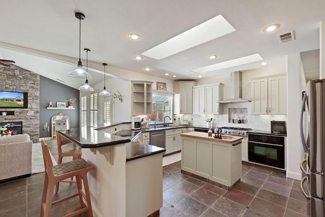 8779 Ospital Rd, Valley Springs, CA 95252