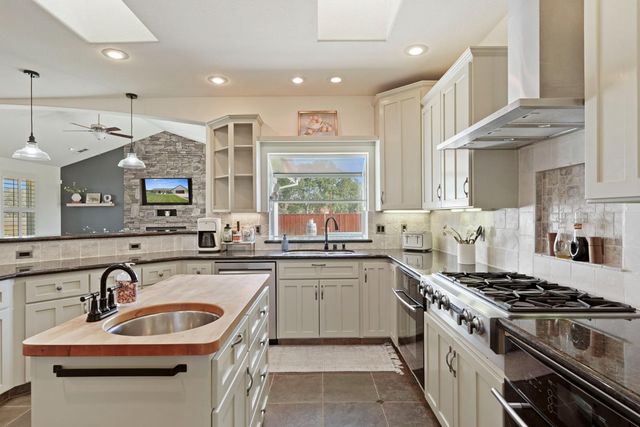 8779 Ospital Rd, Valley Springs, CA 95252